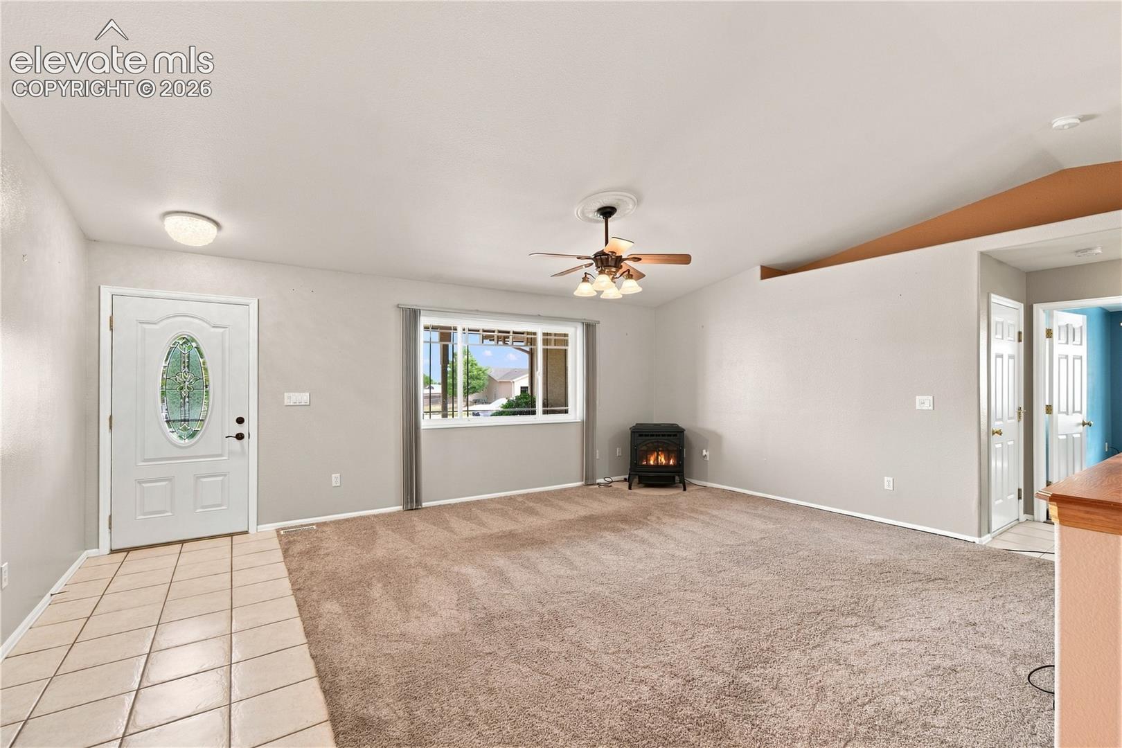 Listing photo 7 for 635 E Inca Court