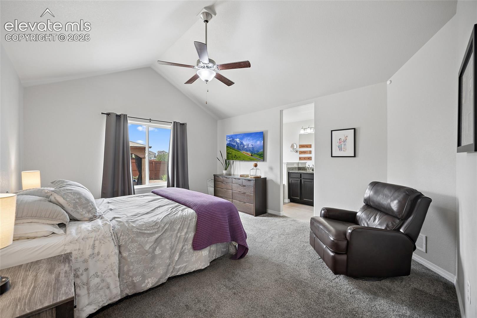 Listing photo 21 for 9790 Vistas Park Drive