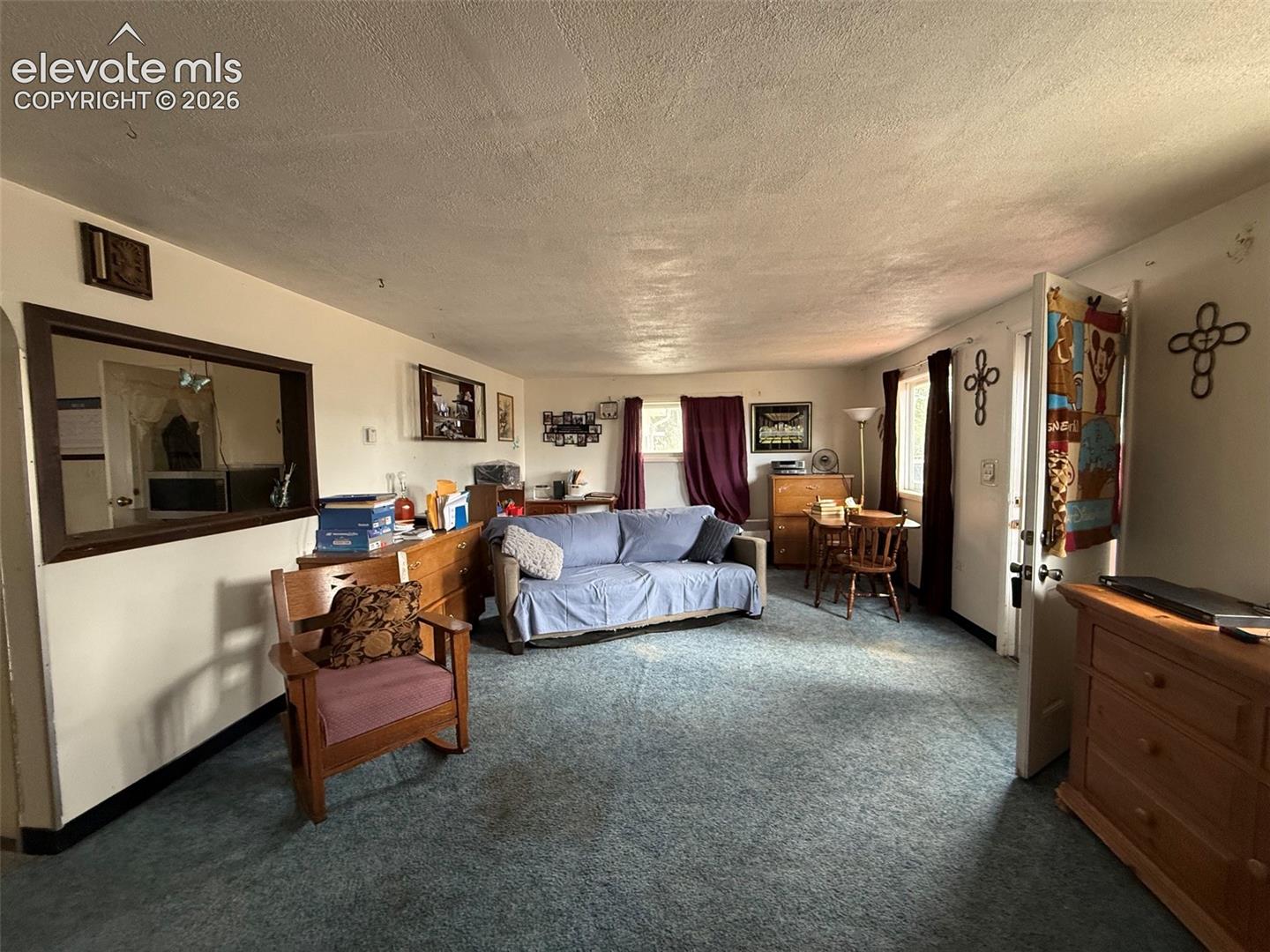 Listing photo 8 for 21064 Kelly Street