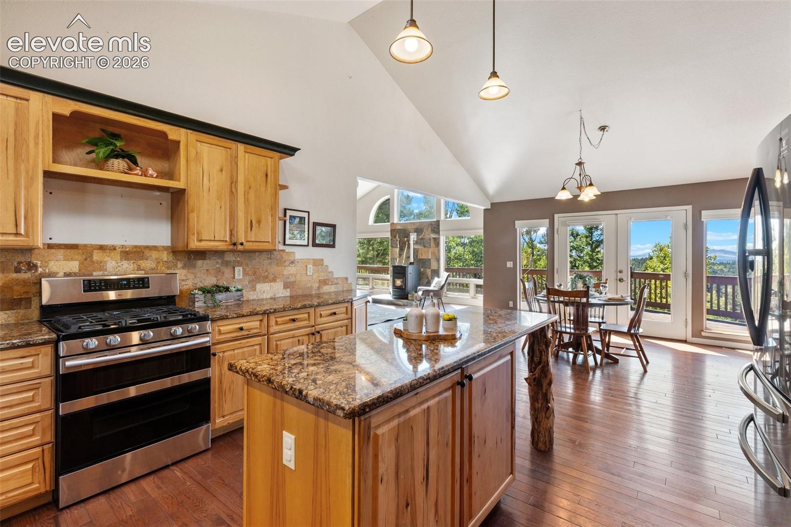 Listing photo 16 for 516 Saguache Drive