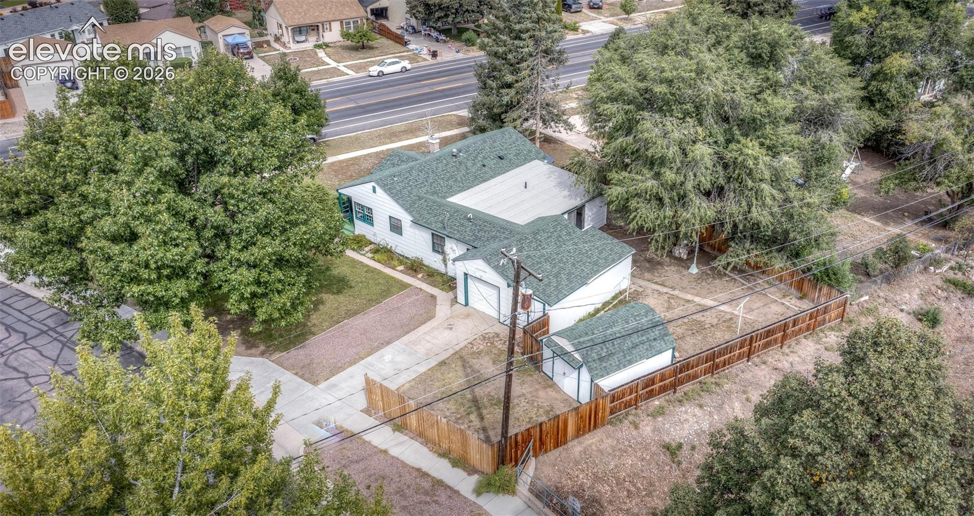 Listing photo 35 for 2203 Templeton Gap Road