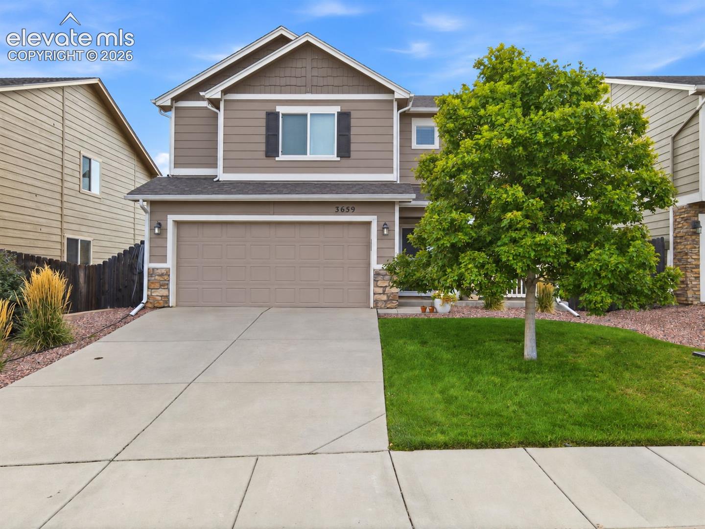 Listing photo 2 for 3659 Reindeer Circle