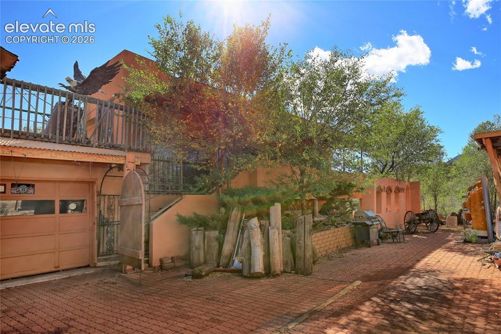 15 Via Maria Theresia NA — listing photo