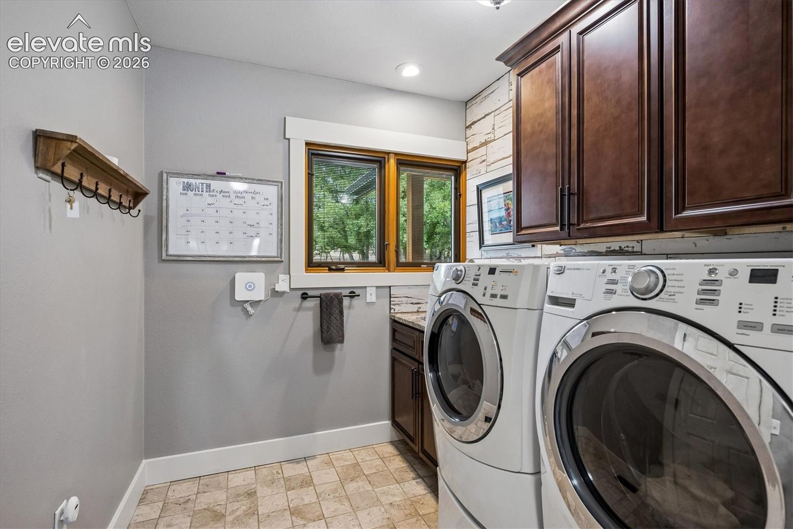 Listing photo 21 for 2464 W Wolfensberger Road