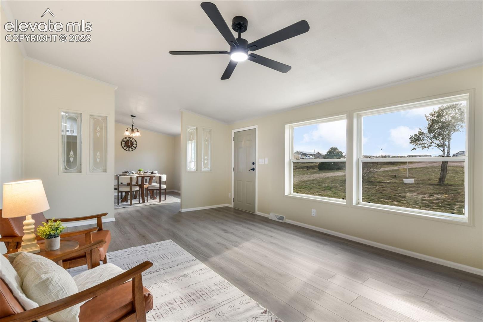Listing photo 4 for 15054 Pamela Way