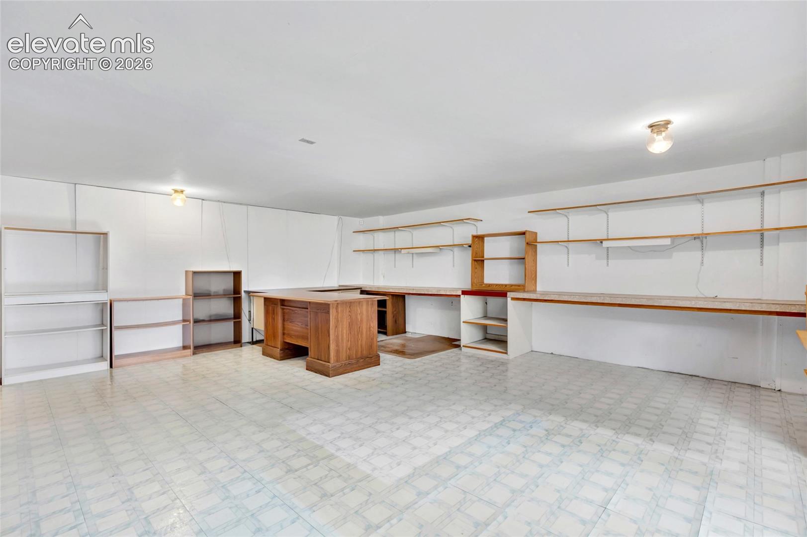 Listing photo 16 for 1405 Vondelpark Drive