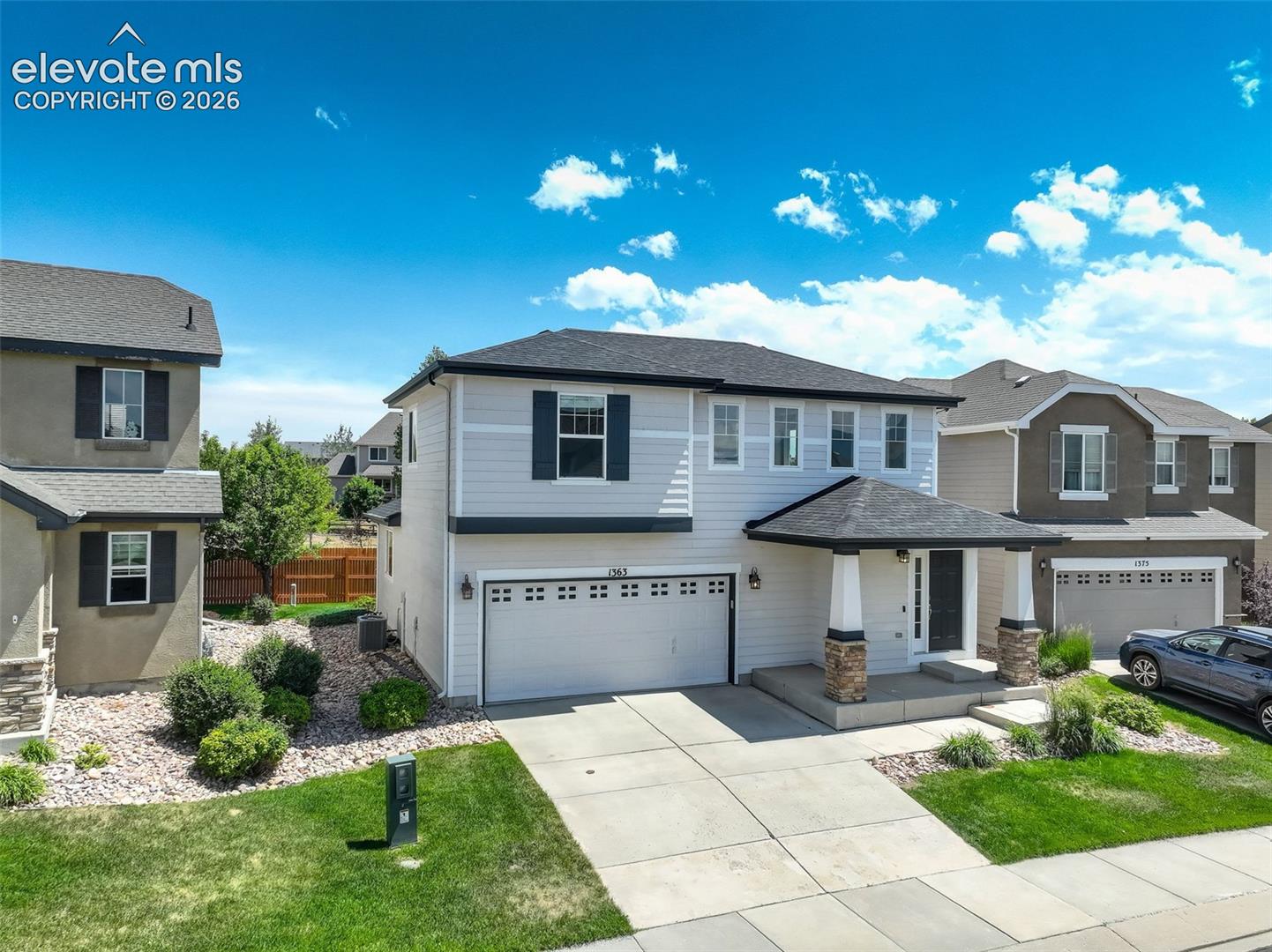 Listing photo 2 for 1363 Yellow Granite Way