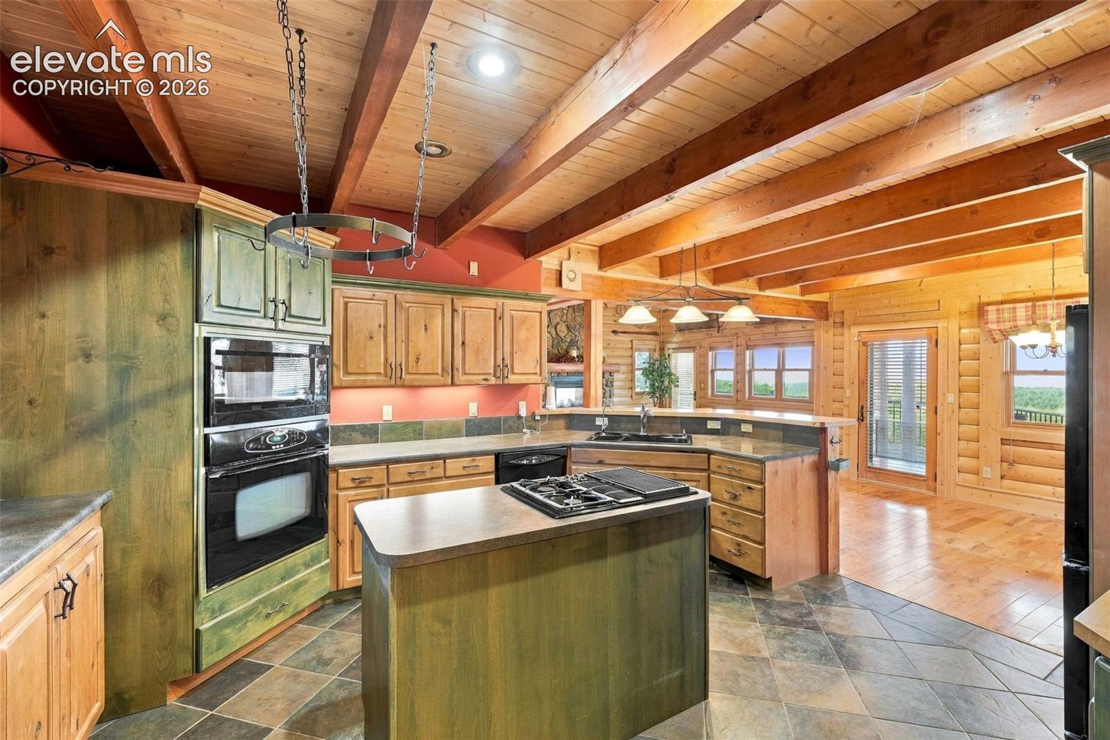 Listing photo 12 for 2362 Black Fawn Lane