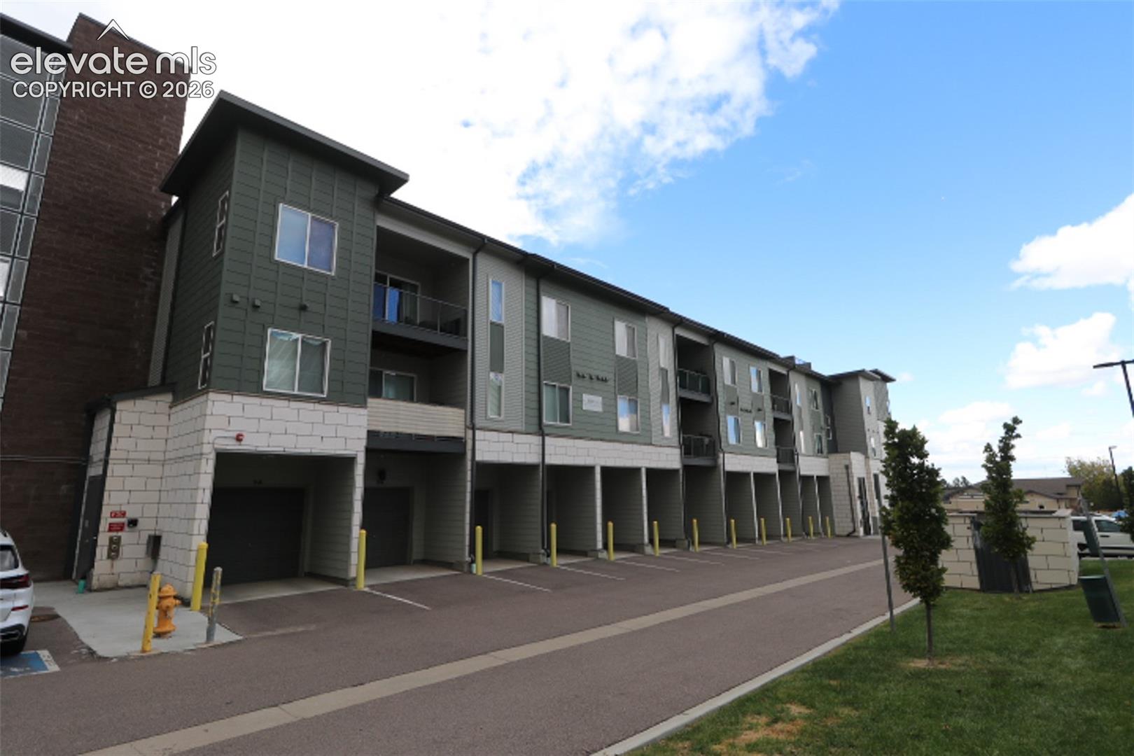 9295 Twenty Mile Road 204 — listing photo