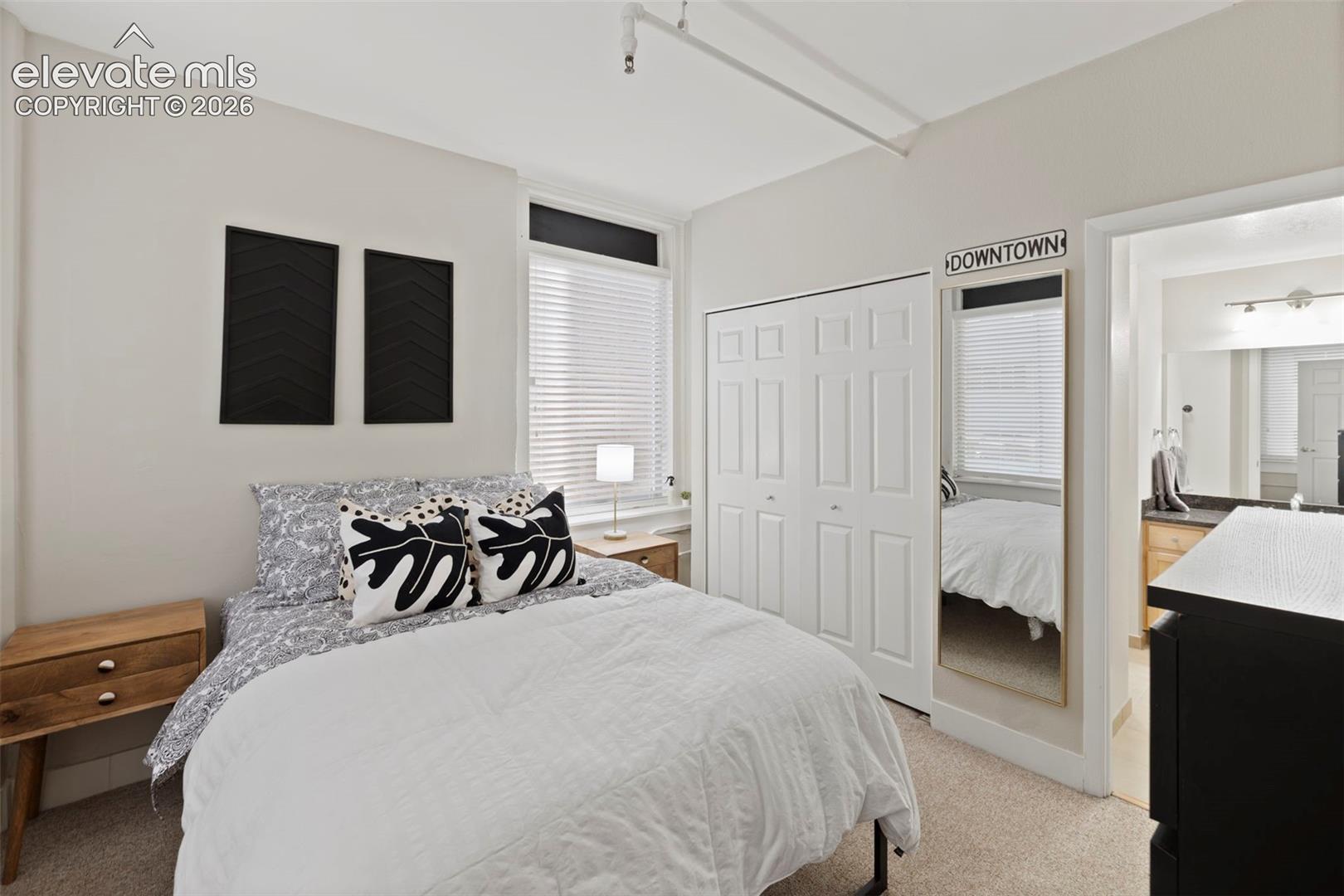 Listing photo 18 for 444 17th Street 709