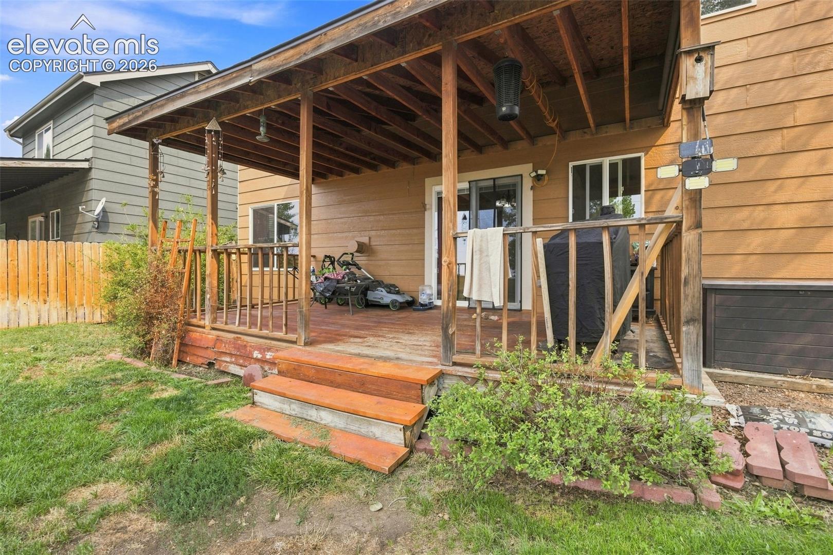 Listing photo 4 for 934 Square Dance Lane