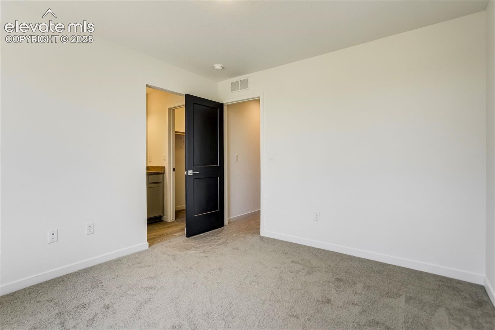 Listing photo 12 for 1881 Erin Loop