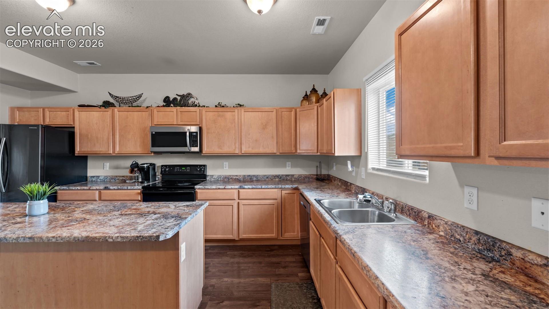 Listing photo 6 for 9774 Desert Lily Circle