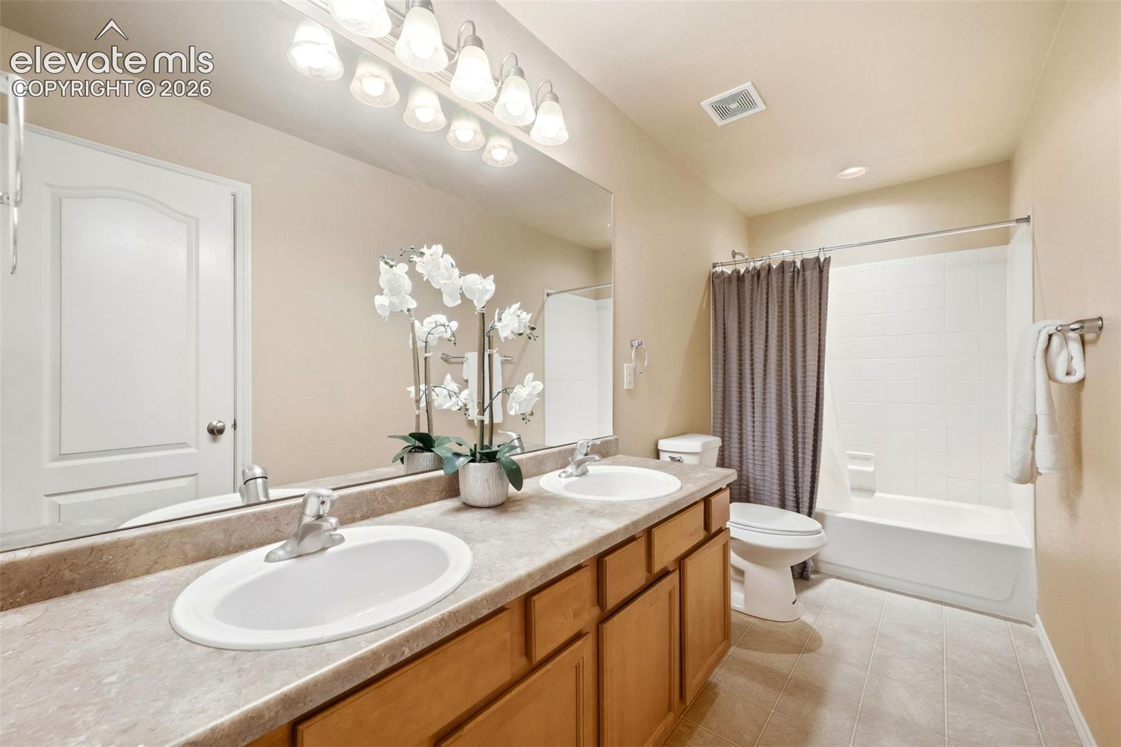 Listing photo 24 for 9895 Kings Canyon Drive