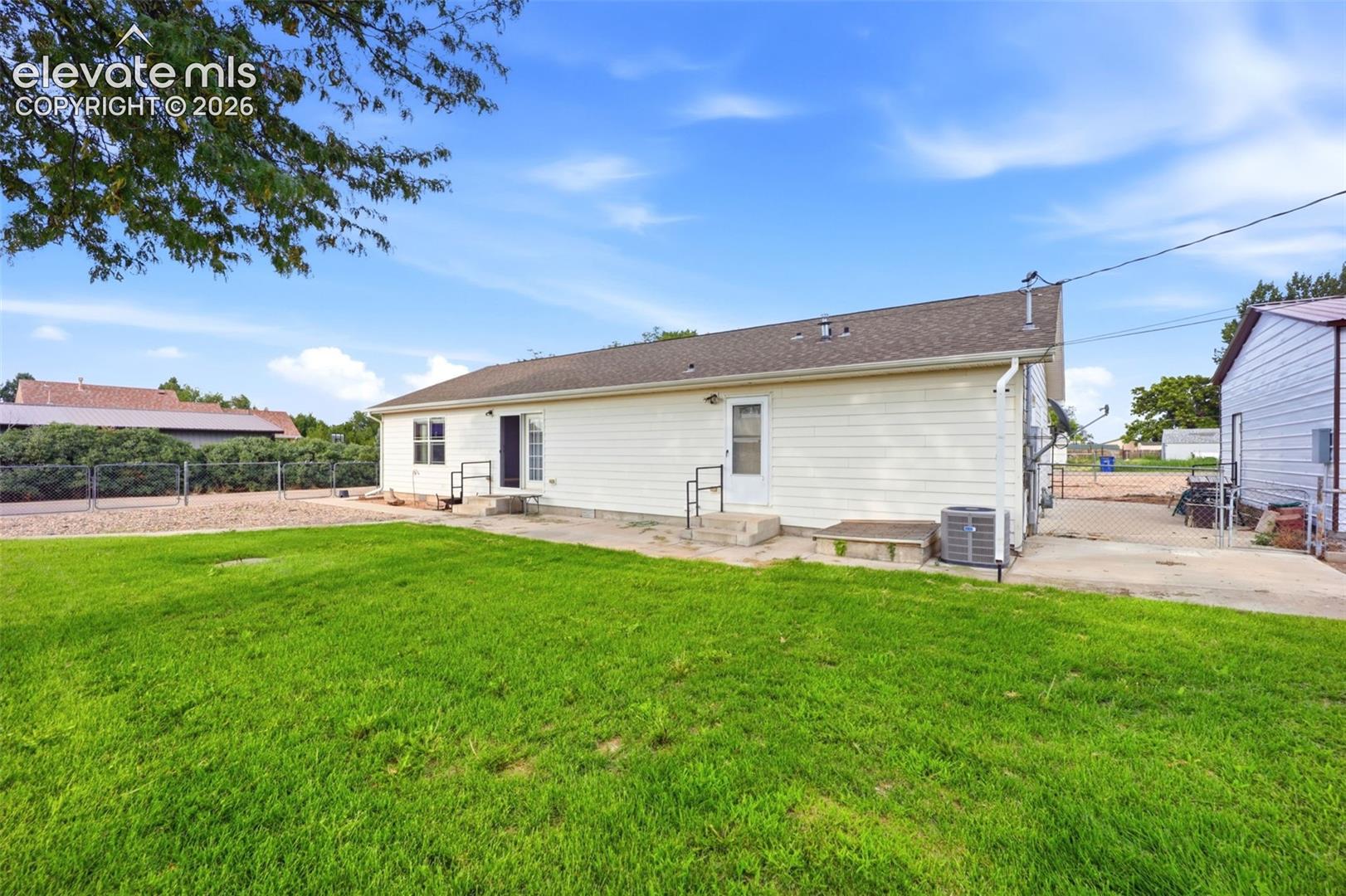 Listing photo 8 for 1581 Center Lane