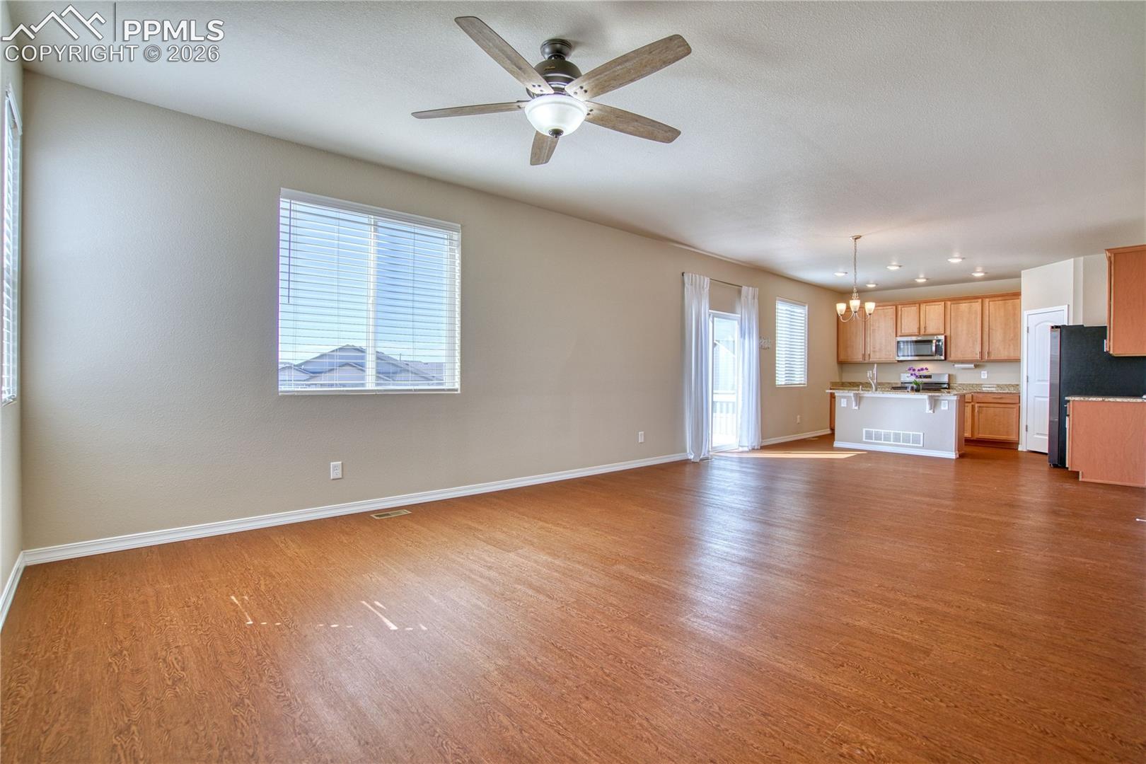 Listing photo 9 for 10104 Bluffstone Court
