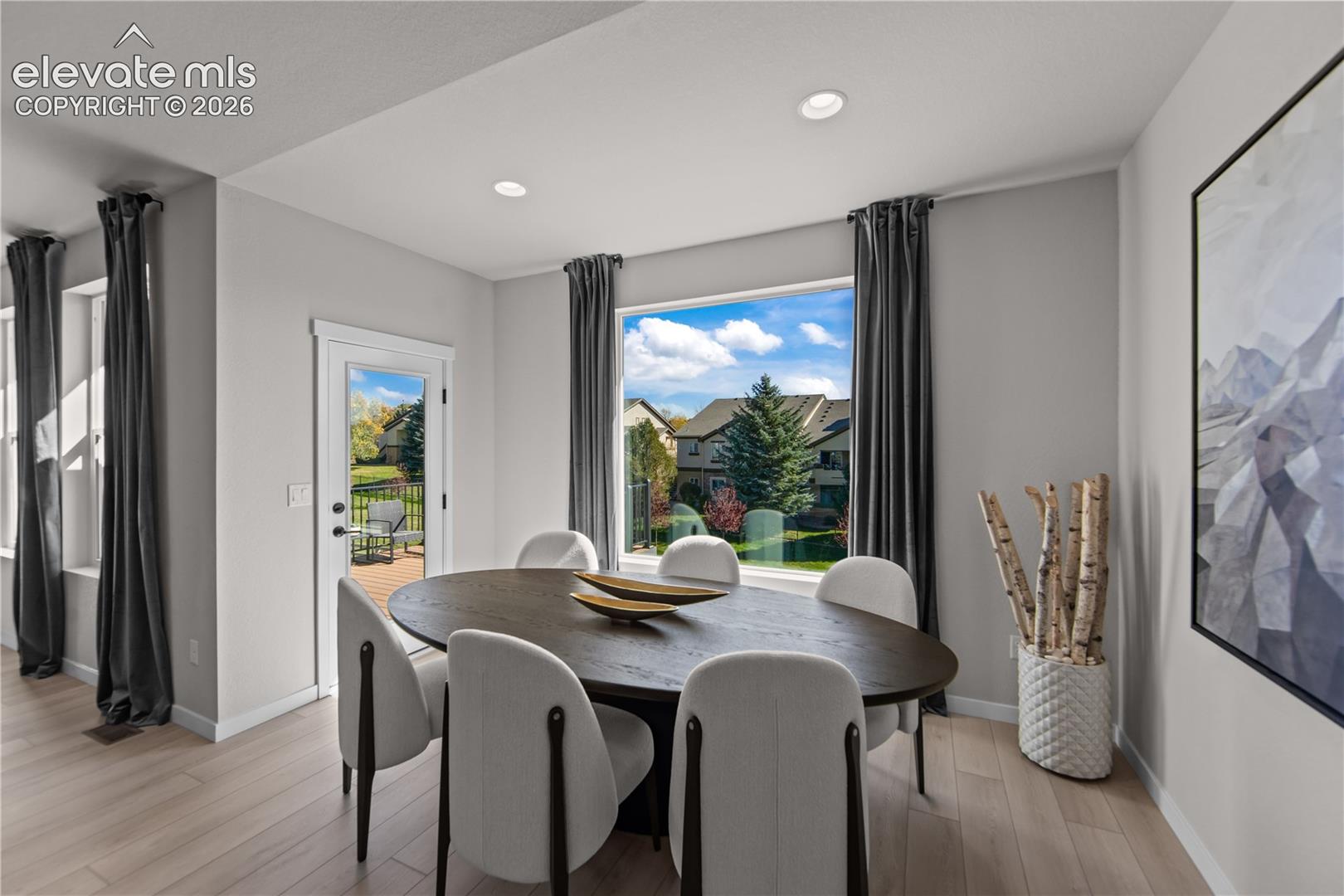 Listing photo 30 for 6575 Vistancia Avenue