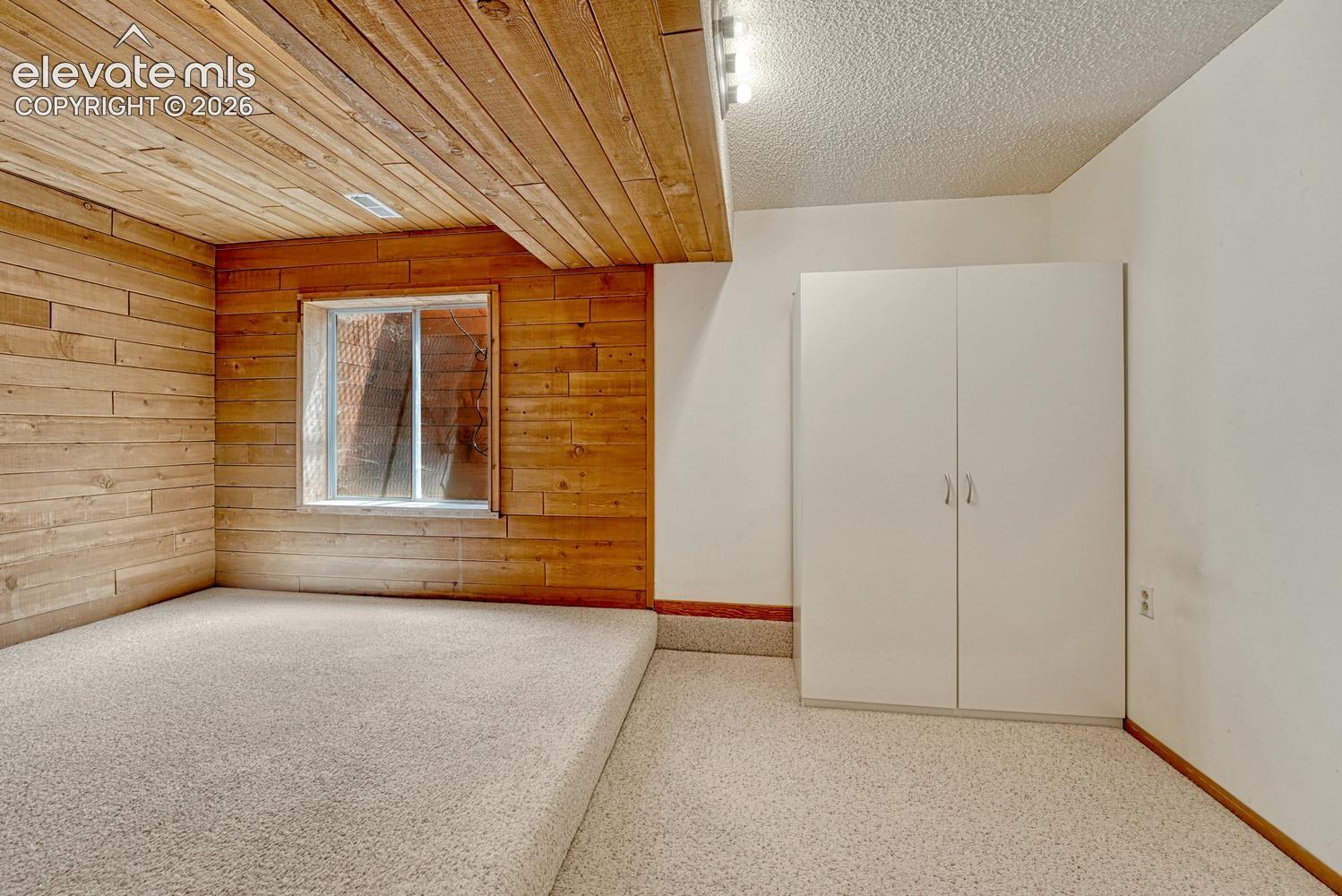 1882 Brookdale Drive, photo 40