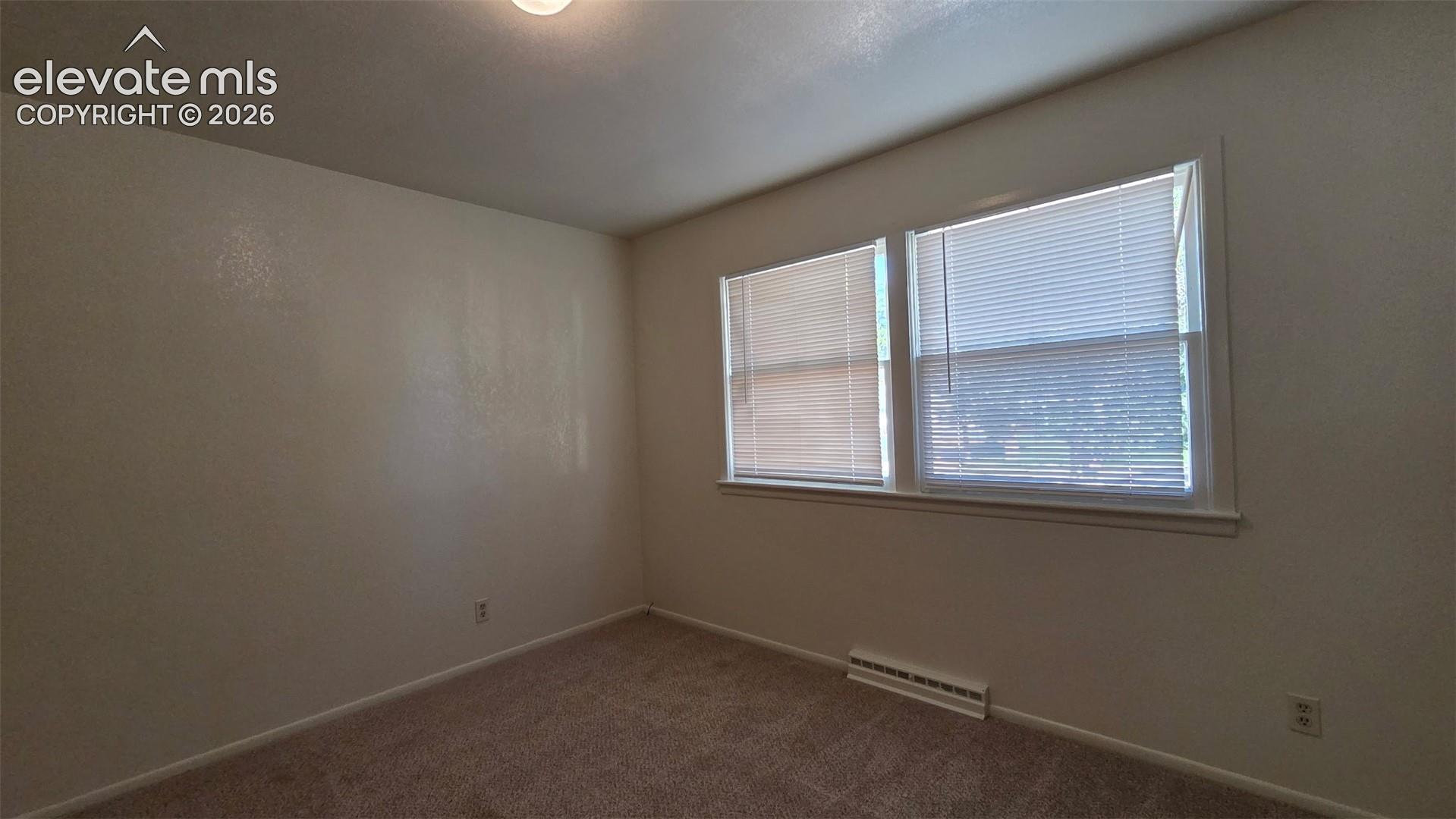 Listing photo 11 for 26 Caledonia Road
