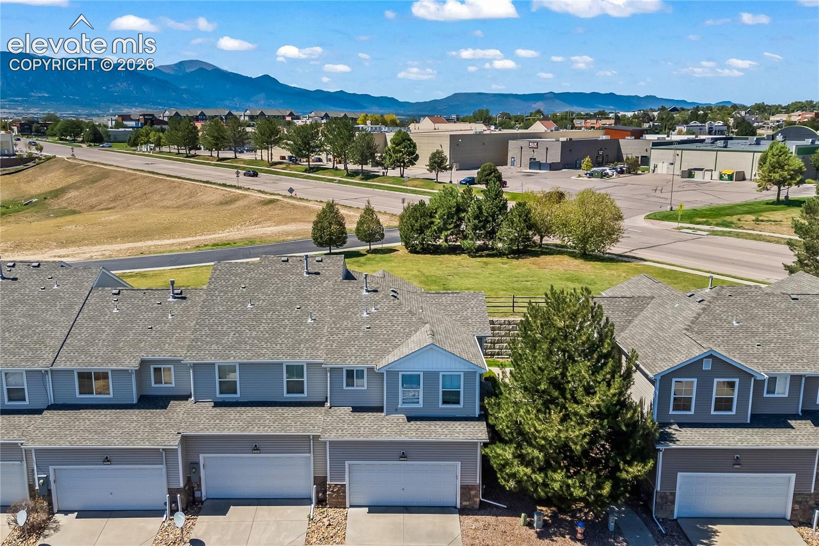 Listing photo 5 for 8140 Elk River View