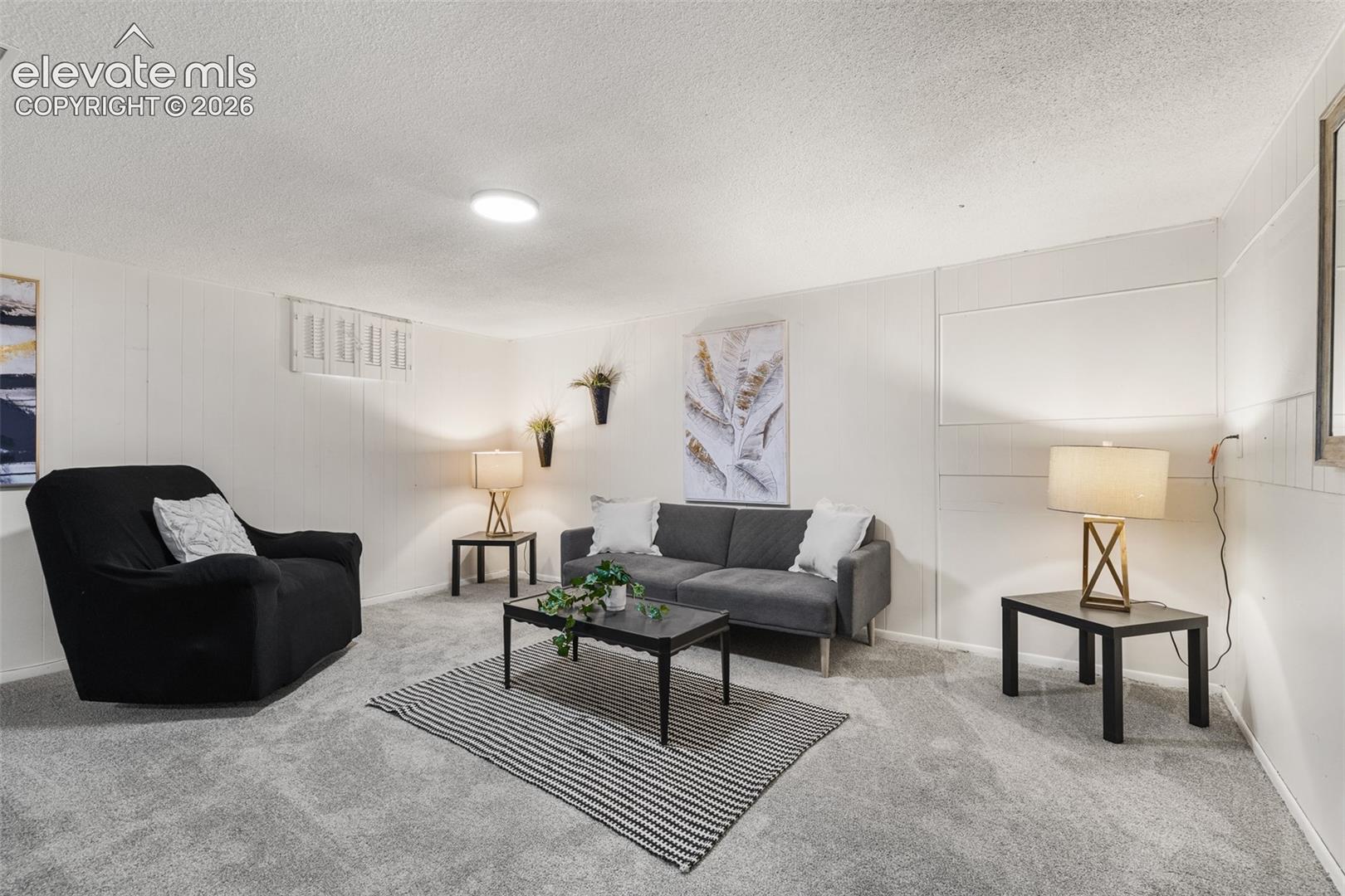 Listing photo 24 for 1818 Maplewood Drive