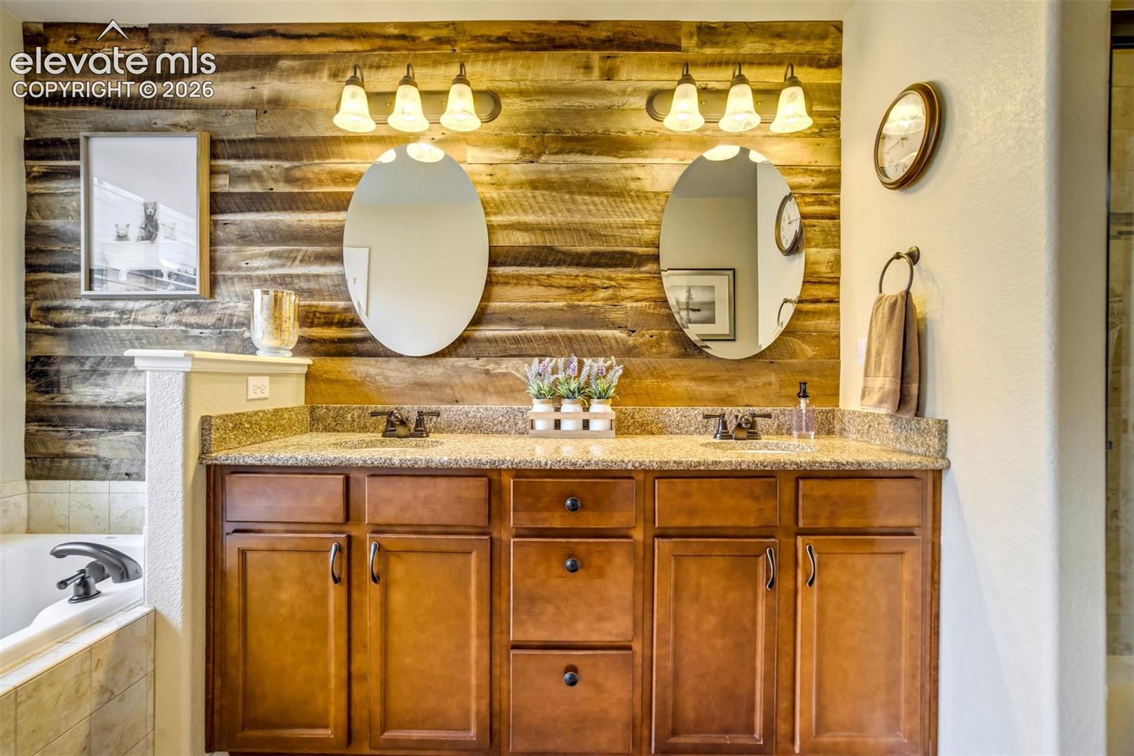 Listing photo 15 for 12456 Mount Bross Place