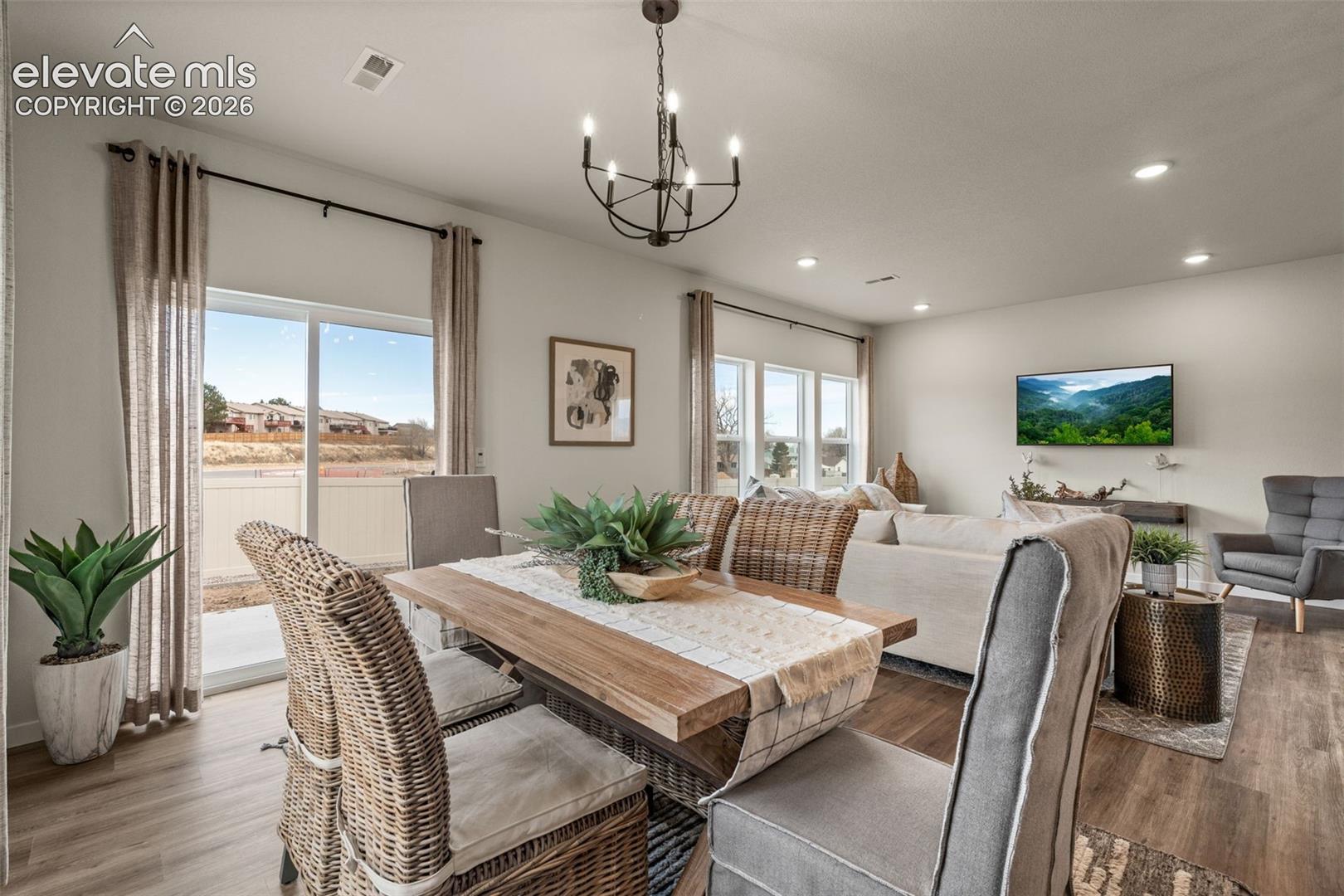 Listing photo 11 for 4912 Havenward View