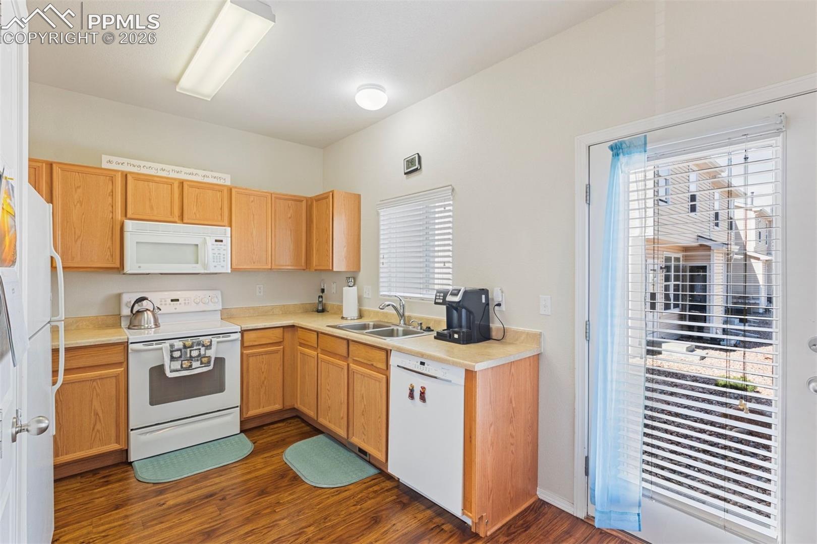 Listing photo 9 for 10580 Wells Point