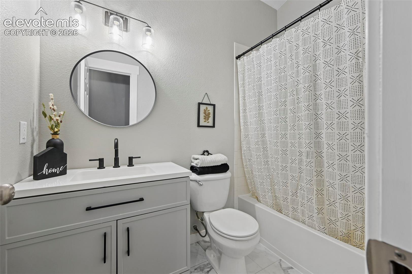 Listing photo 15 for 1276 Livingston Avenue