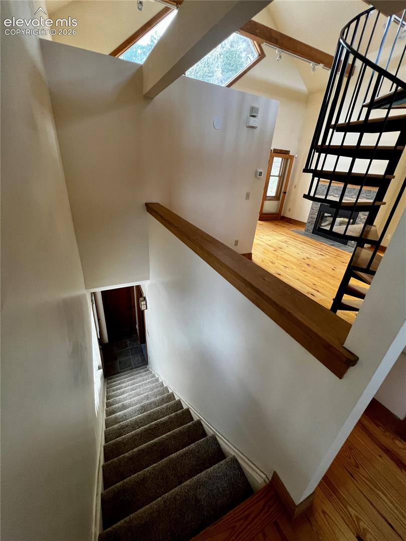 Listing photo 16 for 602 RUXTON Avenue