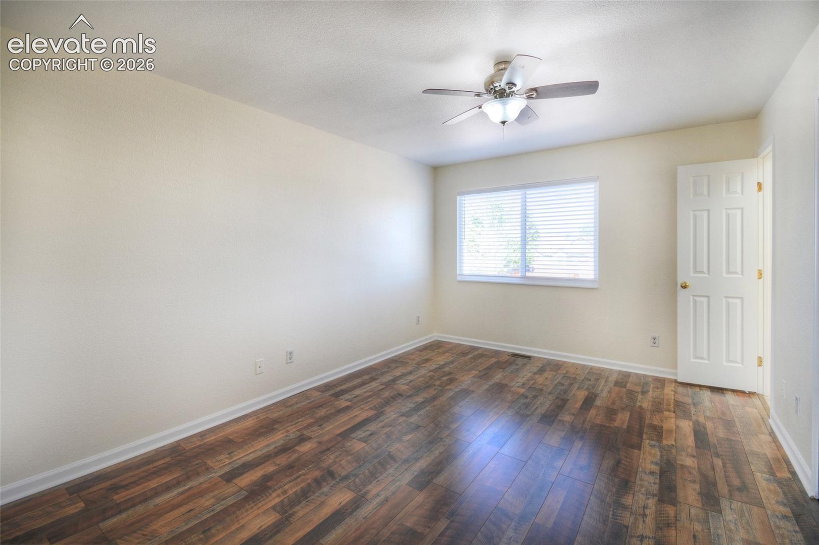 Listing photo 11 for 4820 Pathfinder Drive
