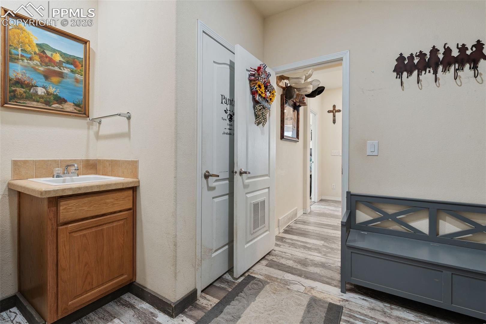 Listing photo 33 for 9785 N Rush Road