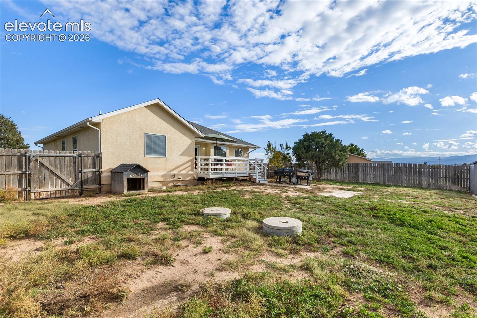 Listing photo 37 for 541 S El Charro Drive