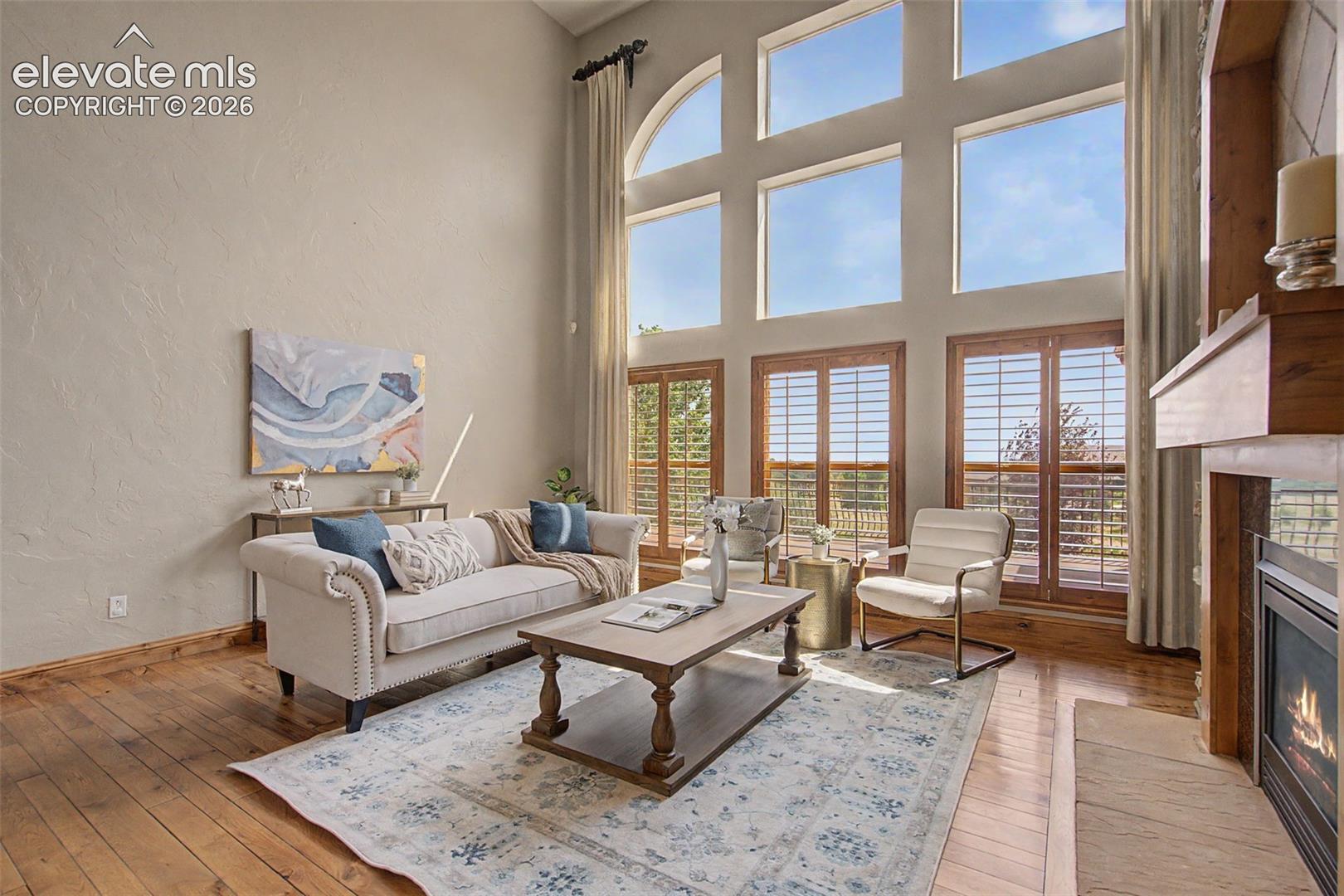 Listing photo 5 for 1077 Crystal Basin Drive