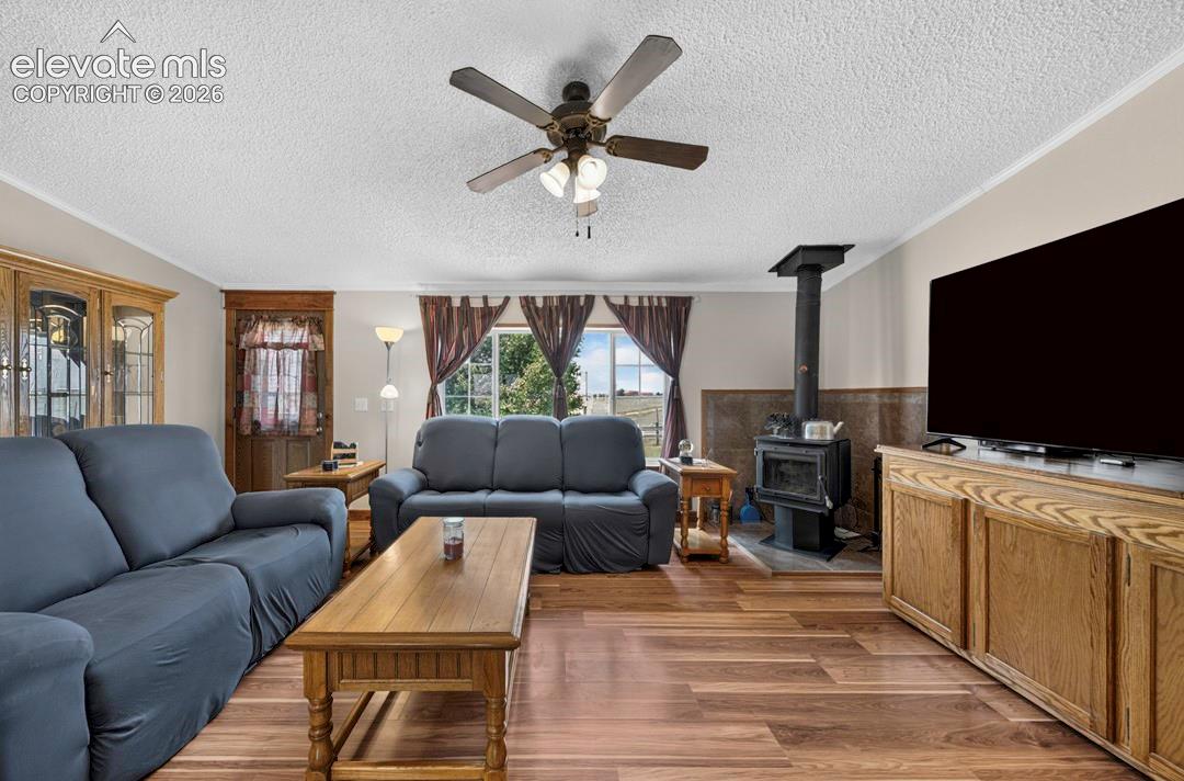 Listing photo 12 for 755 High Prairie Point