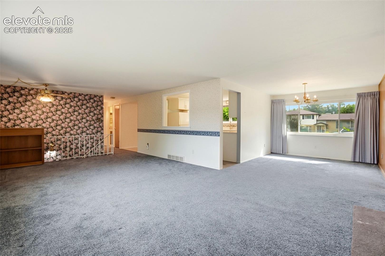 Listing photo 11 for 1442 Bellaire Drive
