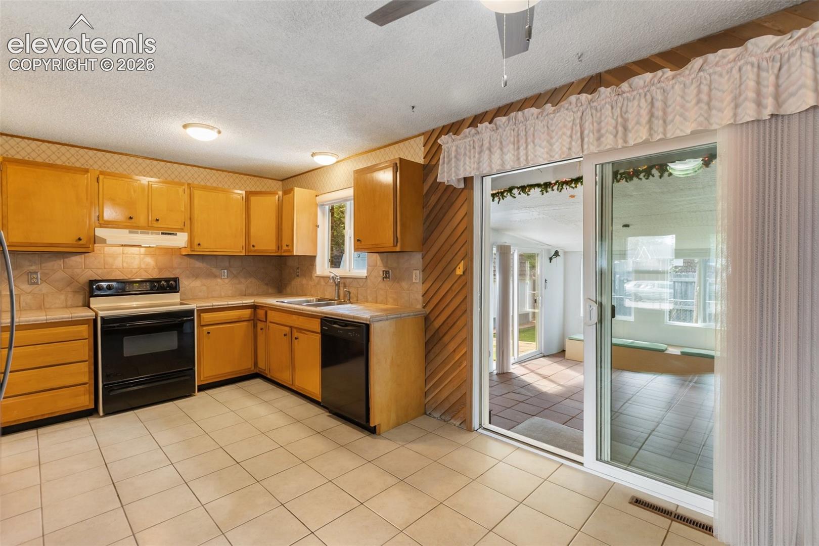 Listing photo 16 for 403 Shield Road