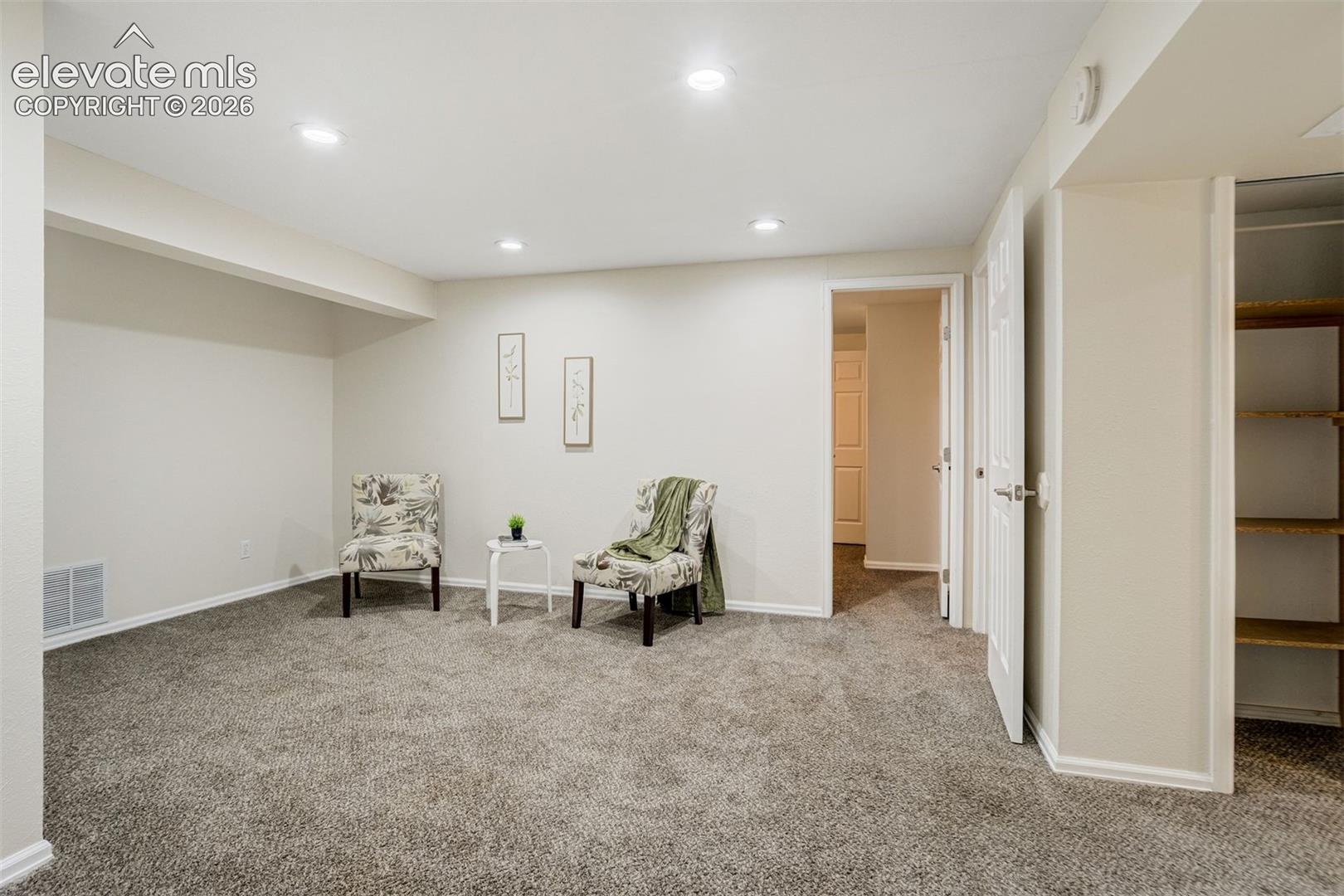 Listing photo 27 for 314 Cobblestone Drive