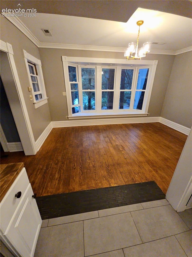 Listing photo 9 for 602 RUXTON Avenue