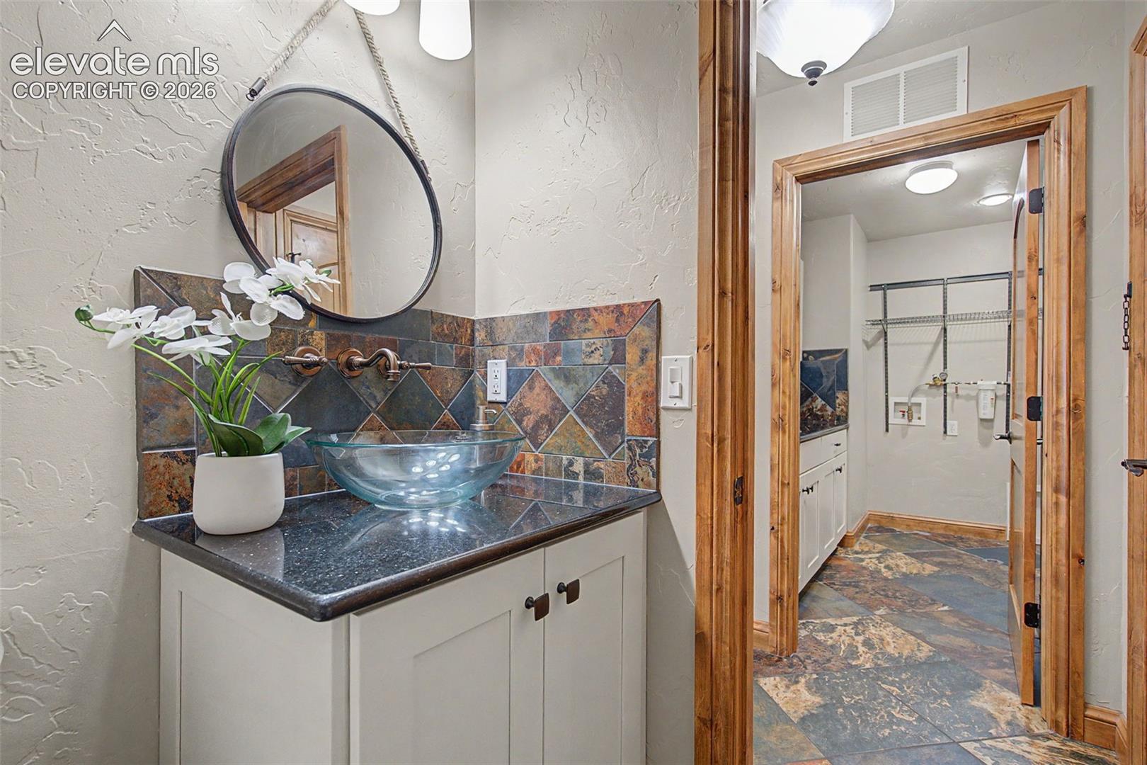 Listing photo 19 for 1077 Crystal Basin Drive