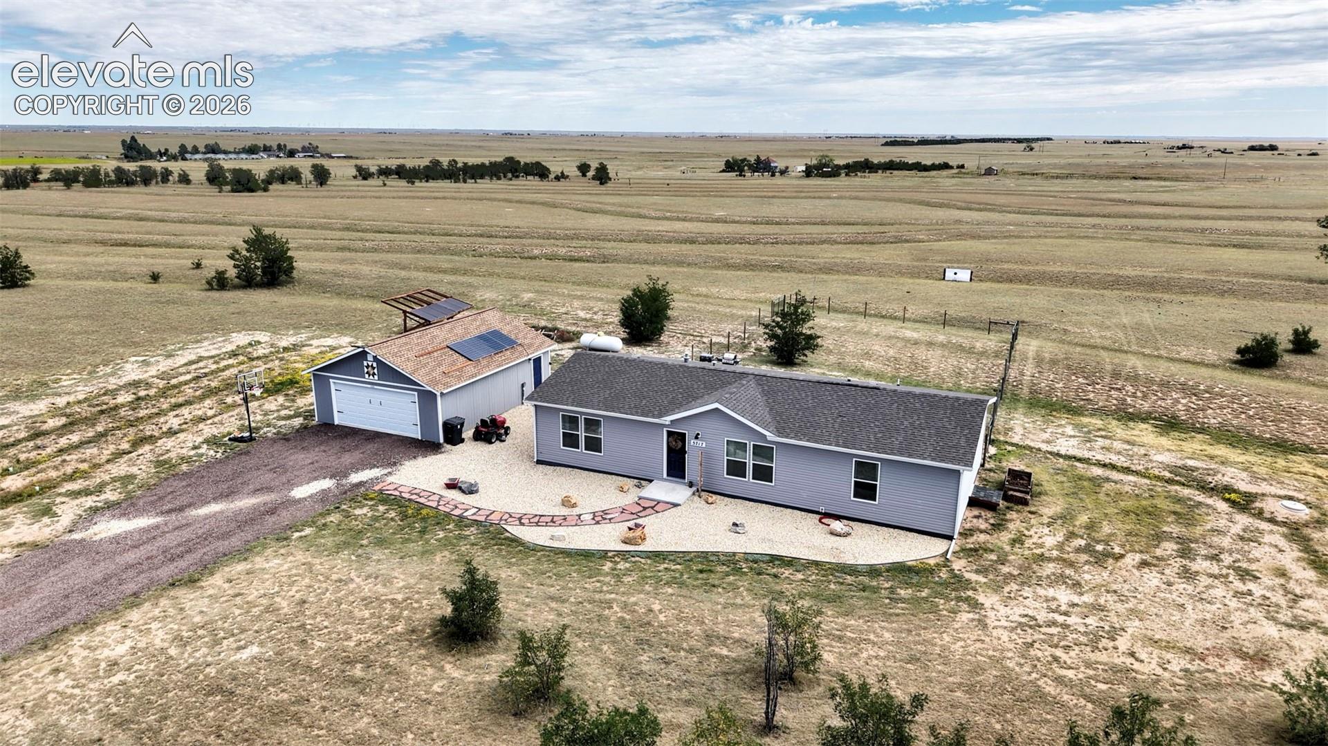 Listing photo 2 for 5717 Sengbeil Road