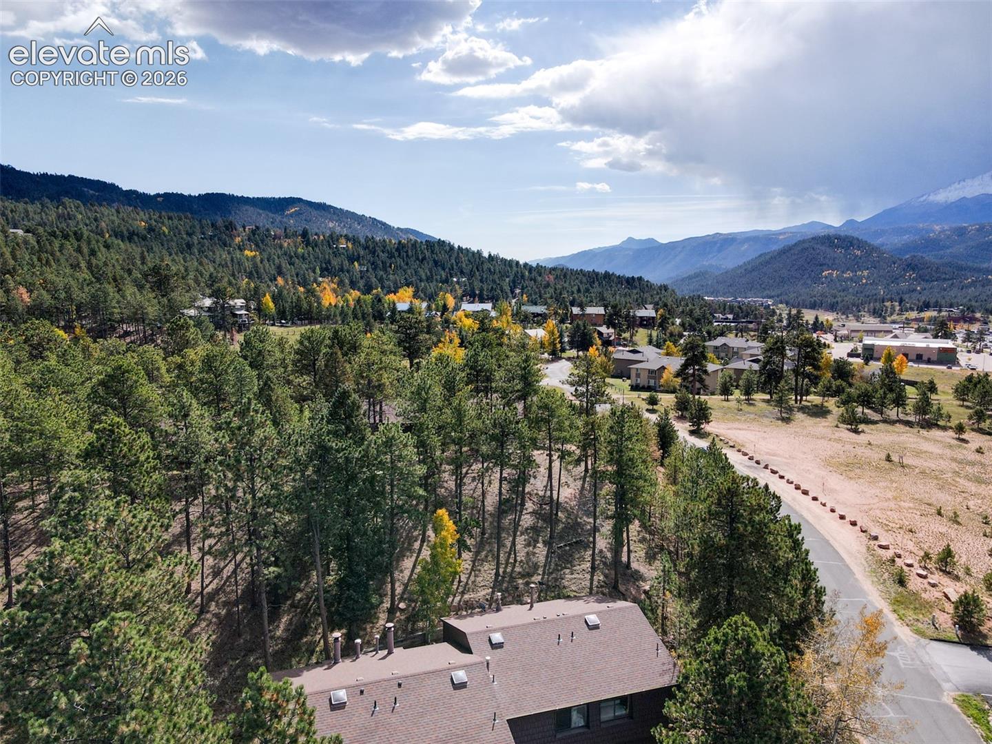 Listing photo 42 for 590 Manor Court B
