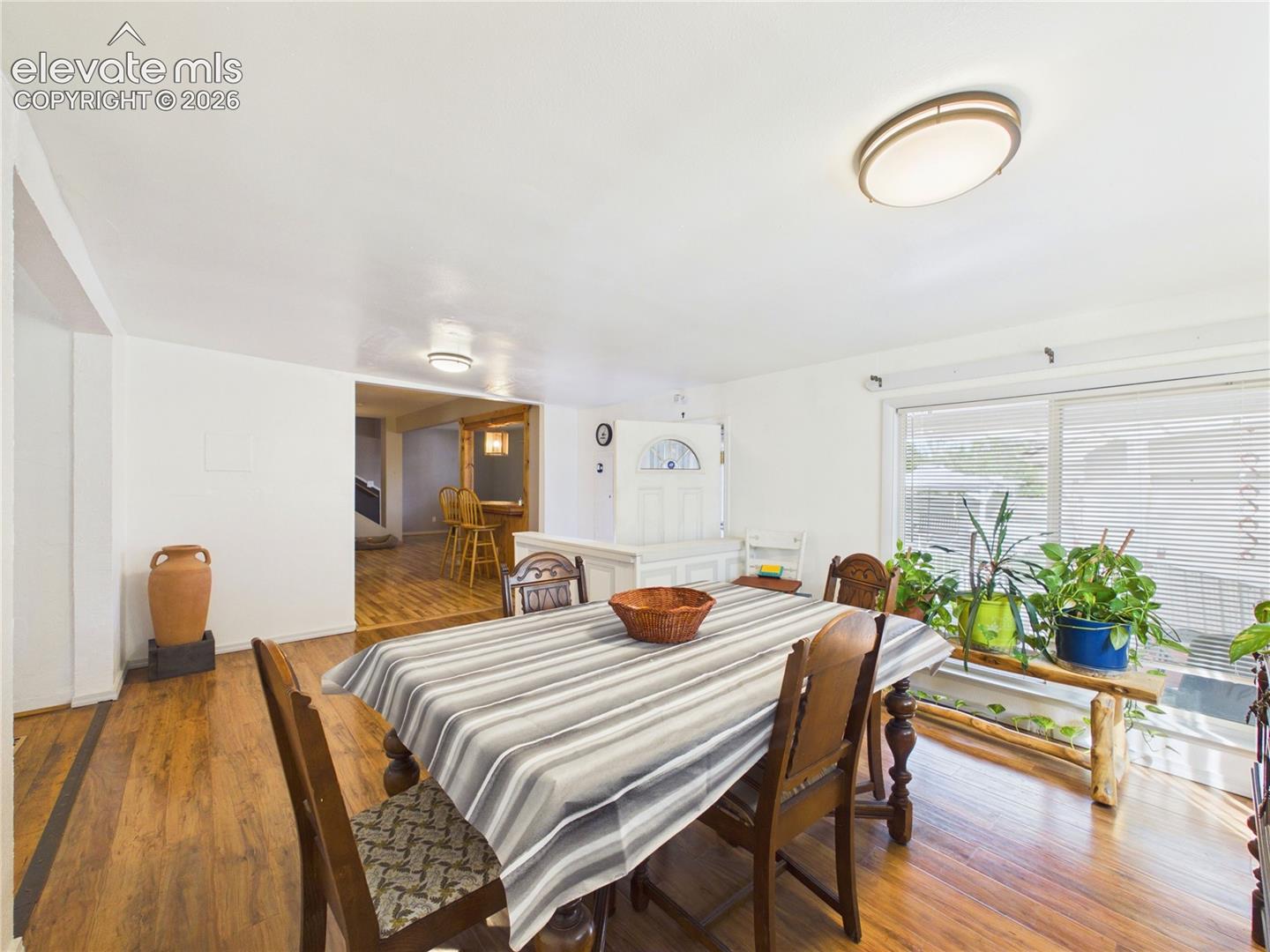 Listing photo 12 for 2910 8th Avenue