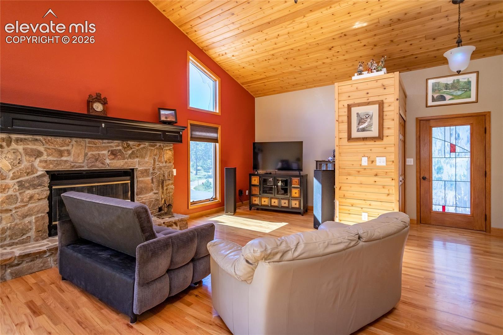 Listing photo 7 for 1325 Kings Crown Road