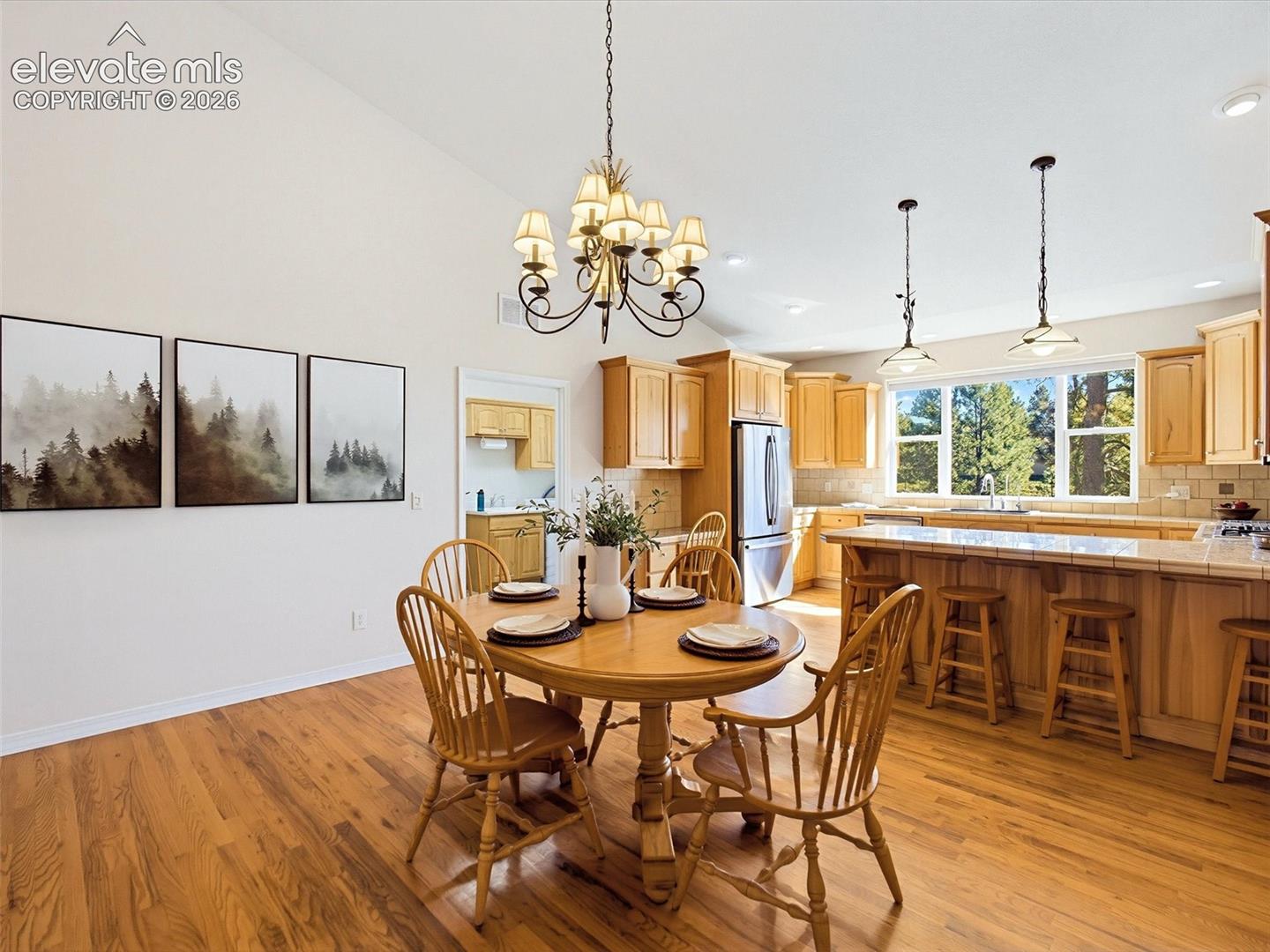 Listing photo 13 for 18065 Cumbres Road