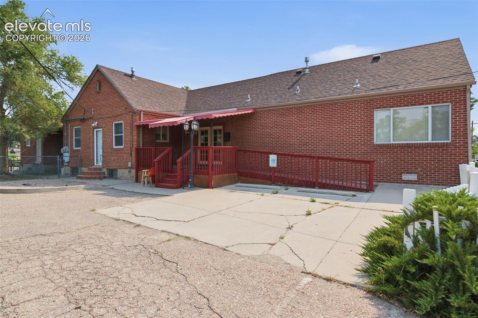 Listing photo 7 for 1217 N Greenwood Street