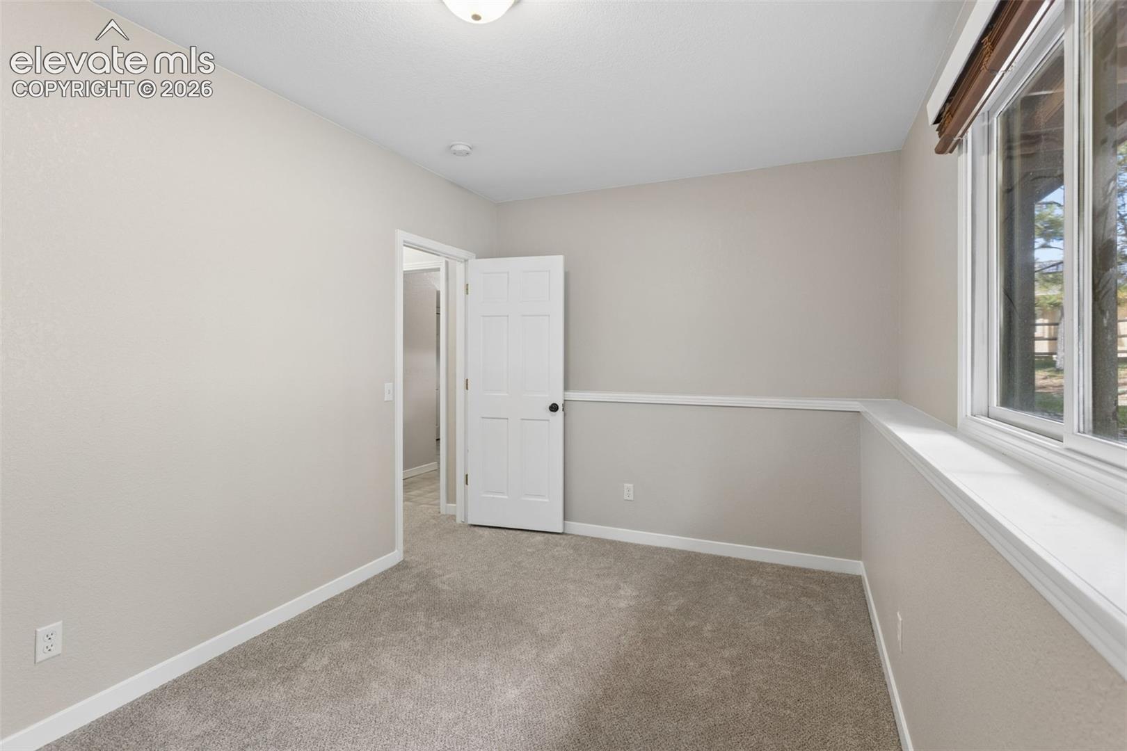 Listing photo 40 for 19975 Doewood Drive