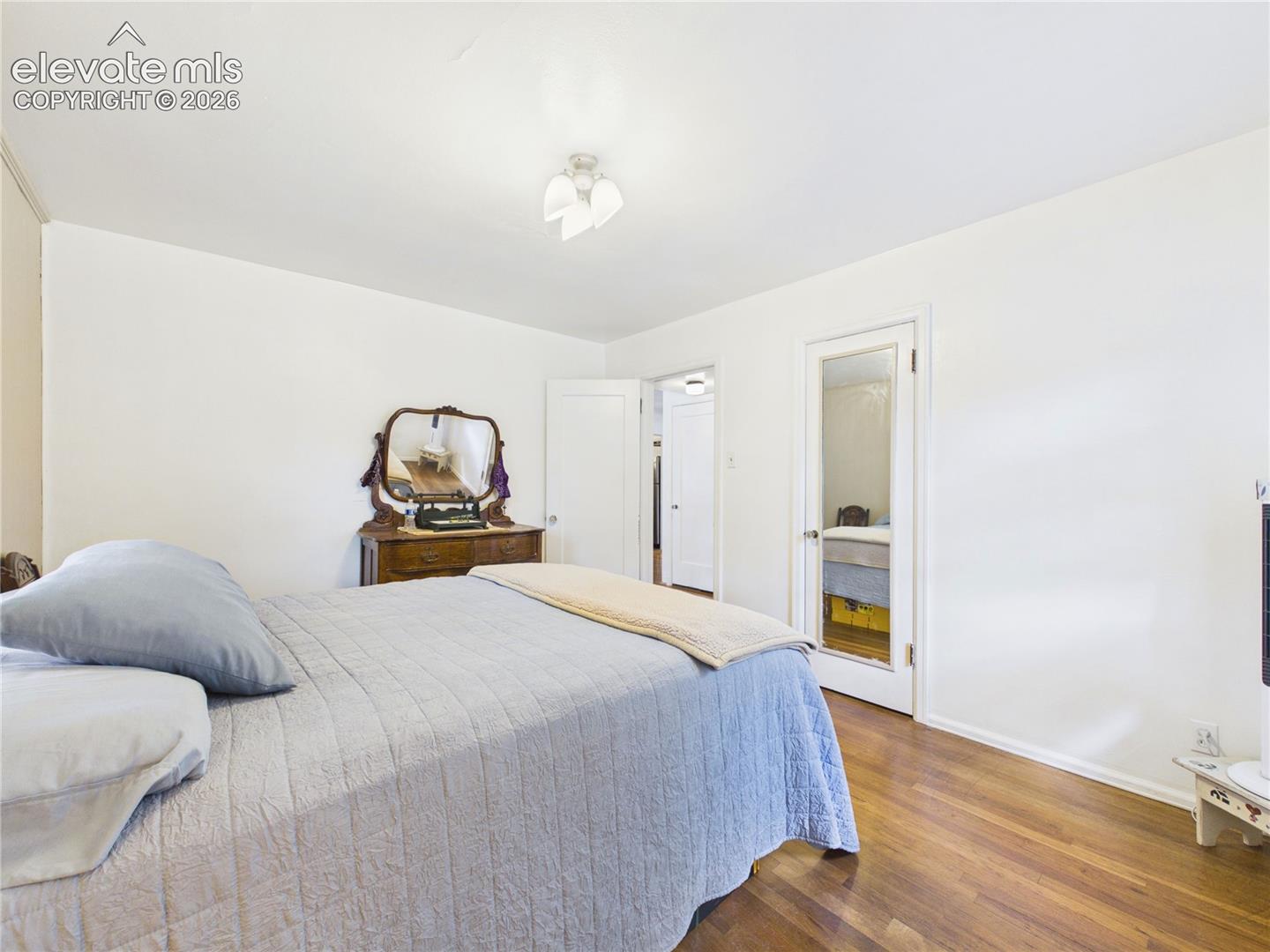 Listing photo 25 for 2910 8th Avenue