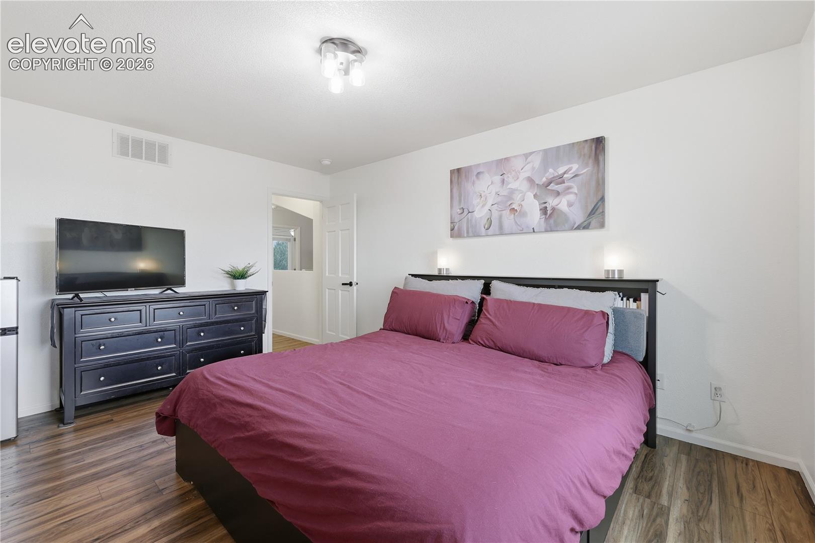 Listing photo 16 for 11015 Berry Farm Road
