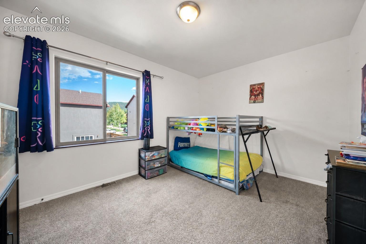 Listing photo 17 for 701 Valley View Drive